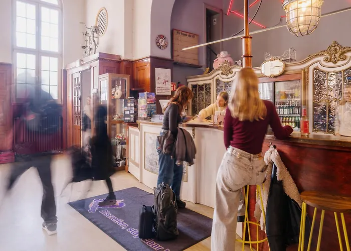 Three Little Pigs Hostel - Your Berlin Castle